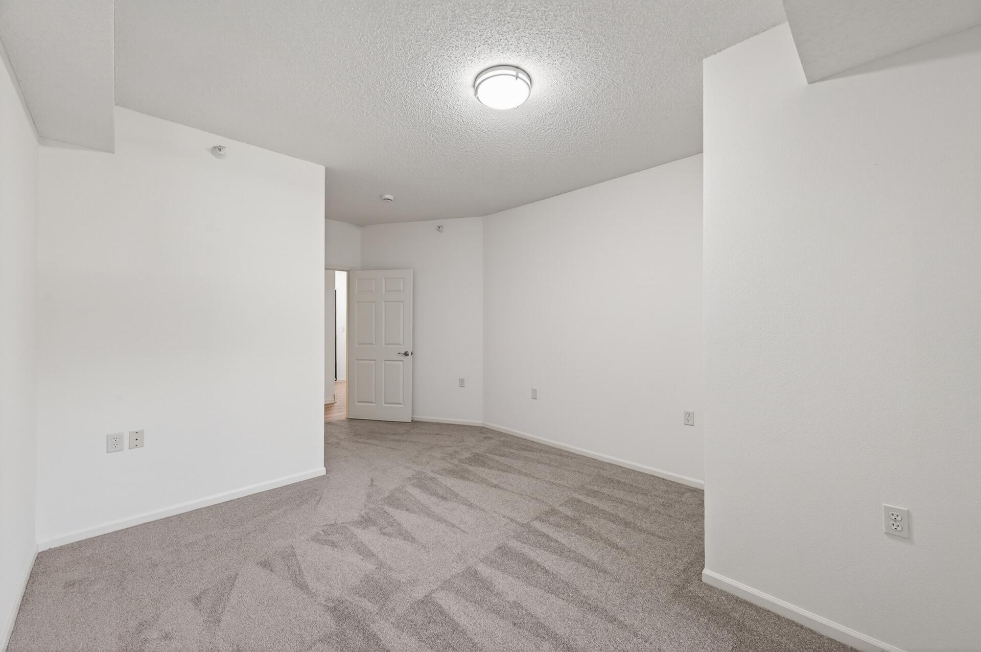 Spacious bedroom!