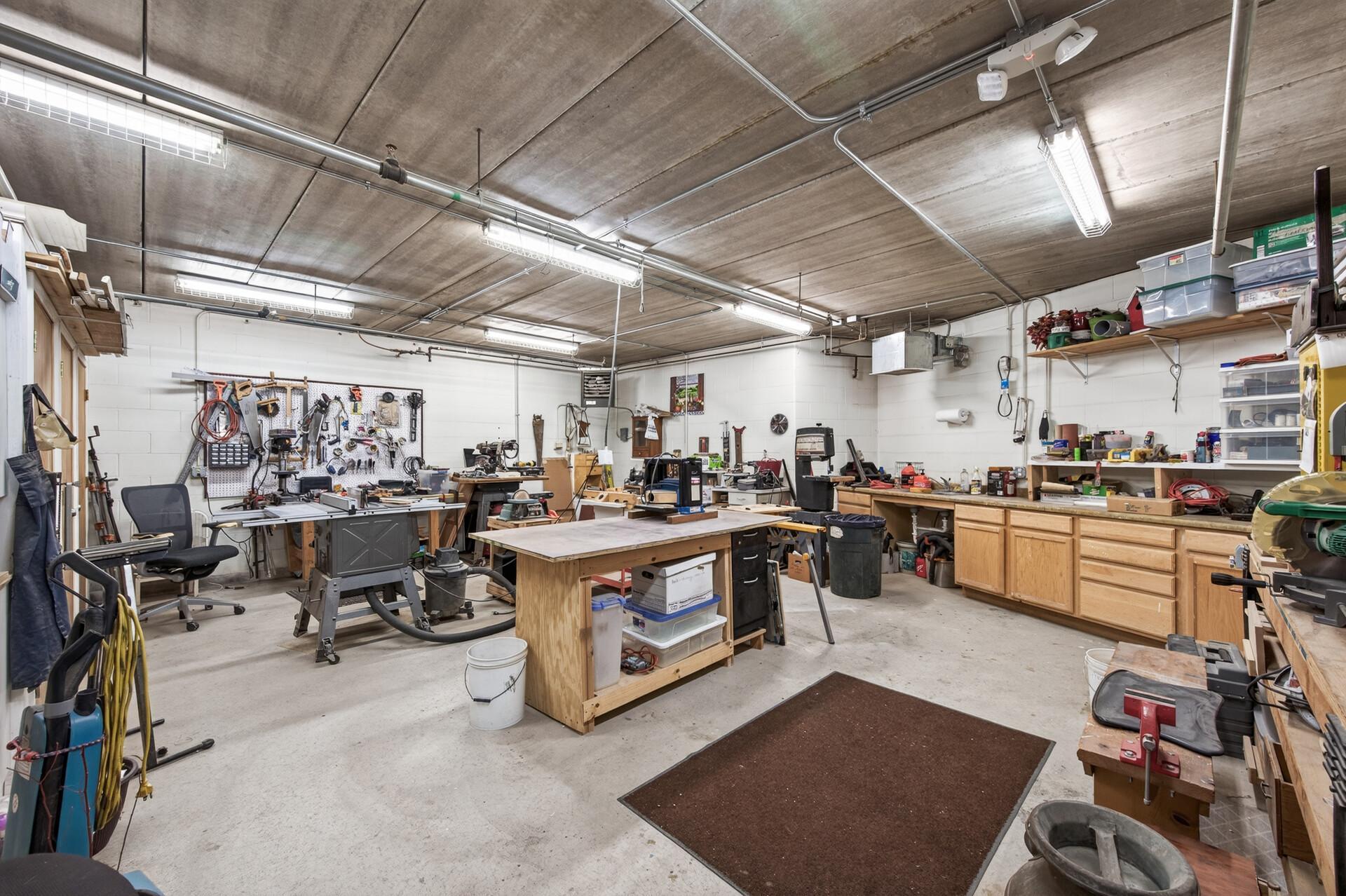 Woodworking shop for residents to use!