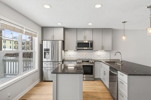 1667 Arona Street, 8, Falcon Heights, MN 55108