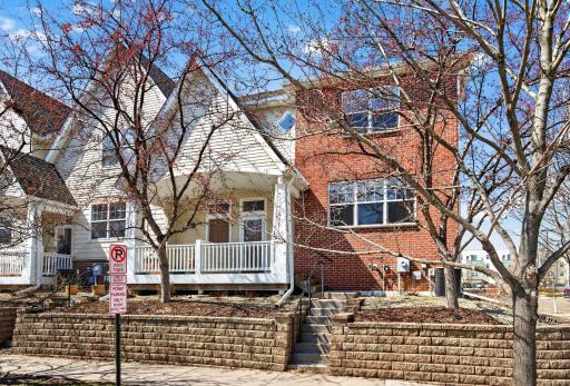 1667 Arona Street, 8, Falcon Heights, MN 55108