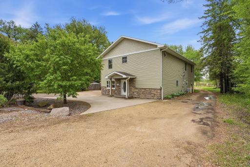 870 County Road F E, Saint Paul, MN 55127