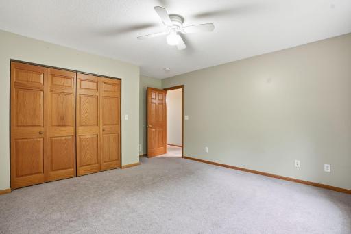870 County Road F E, Saint Paul, MN 55127