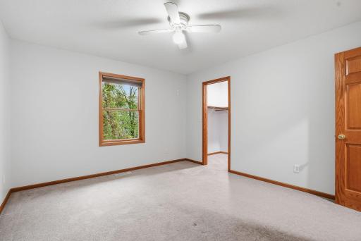 870 County Road F E, Saint Paul, MN 55127