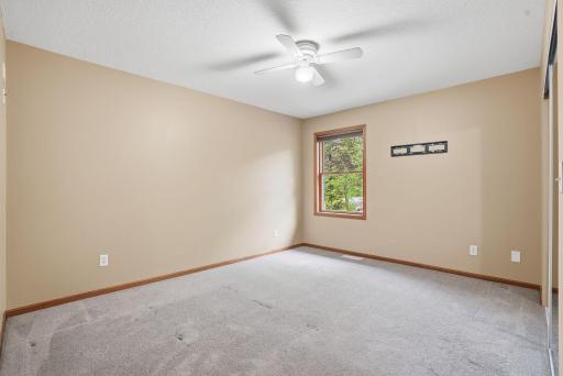870 County Road F E, Saint Paul, MN 55127