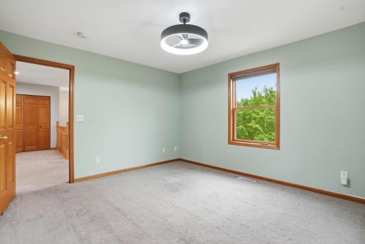 870 County Road F E, Saint Paul, MN 55127