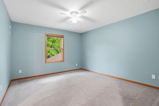 870 County Road F E, Saint Paul, MN 55127
