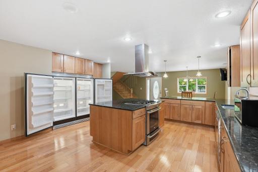 870 County Road F E, Saint Paul, MN 55127