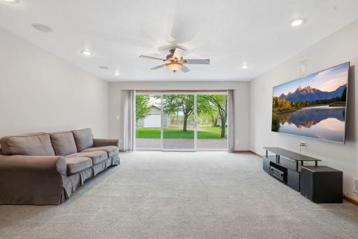 870 County Road F E, Saint Paul, MN 55127