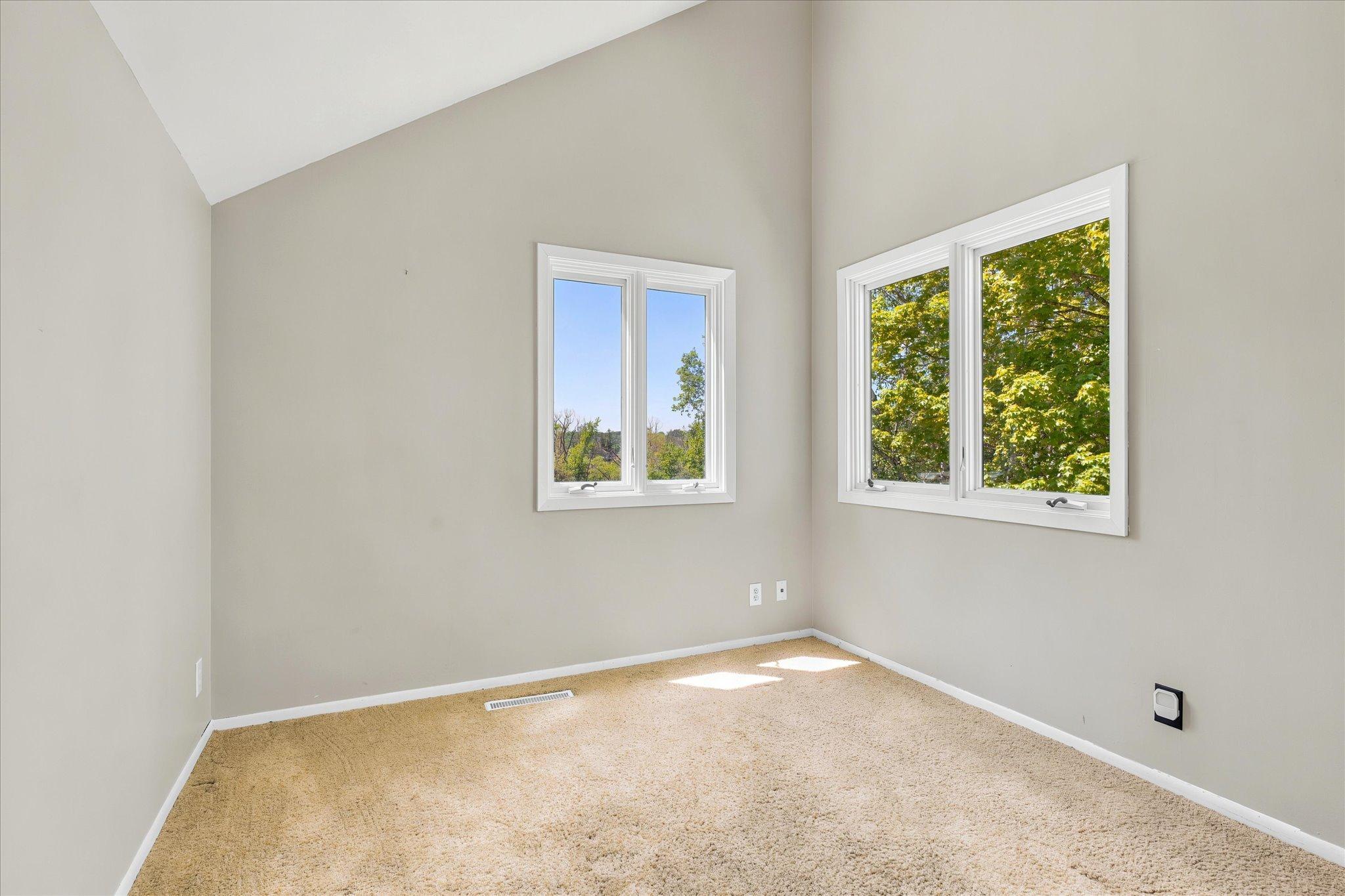 Upper Bedroom (3 of 5)