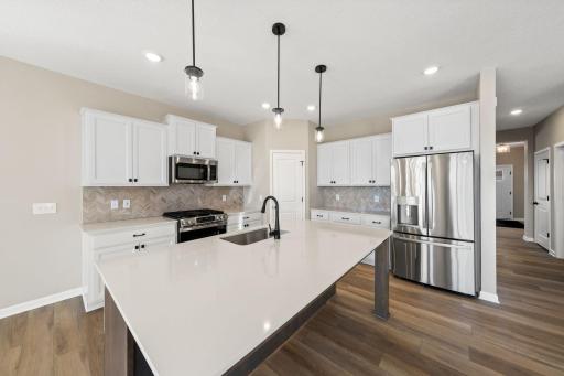 20045 Glarus Lane, Lakeville, MN 55044
