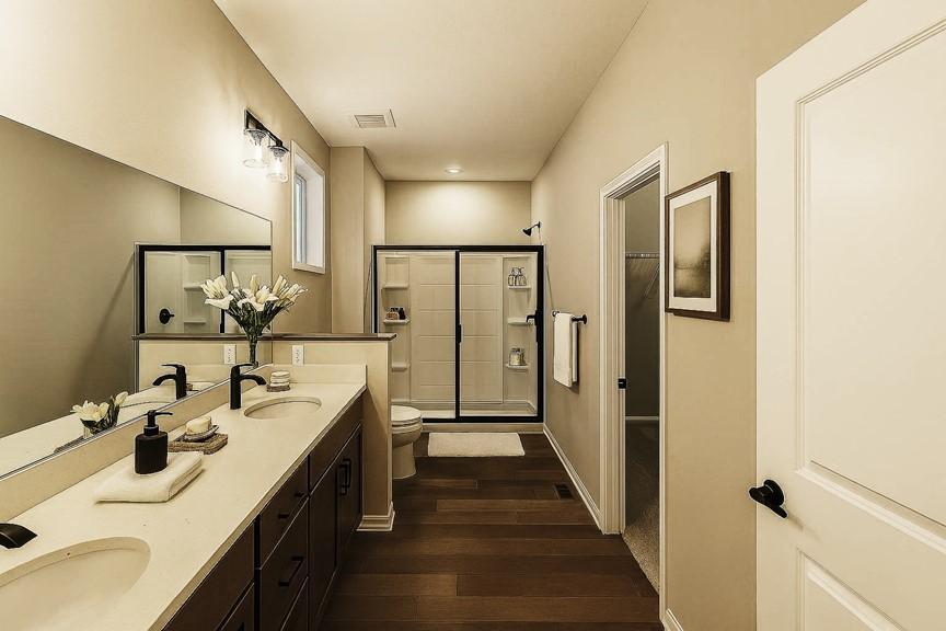 Virtually Stage Owners Bath