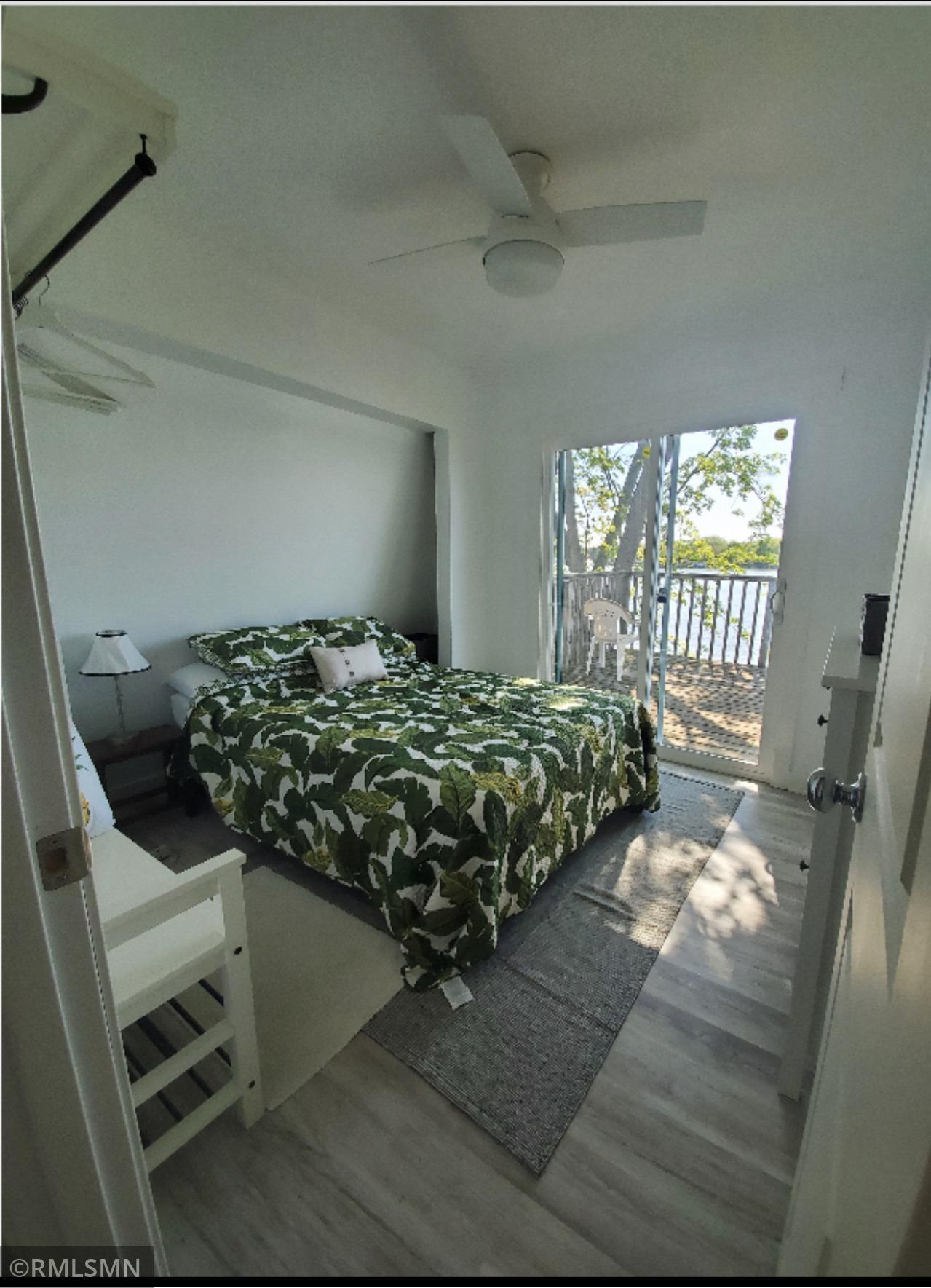 bedroom.JPG