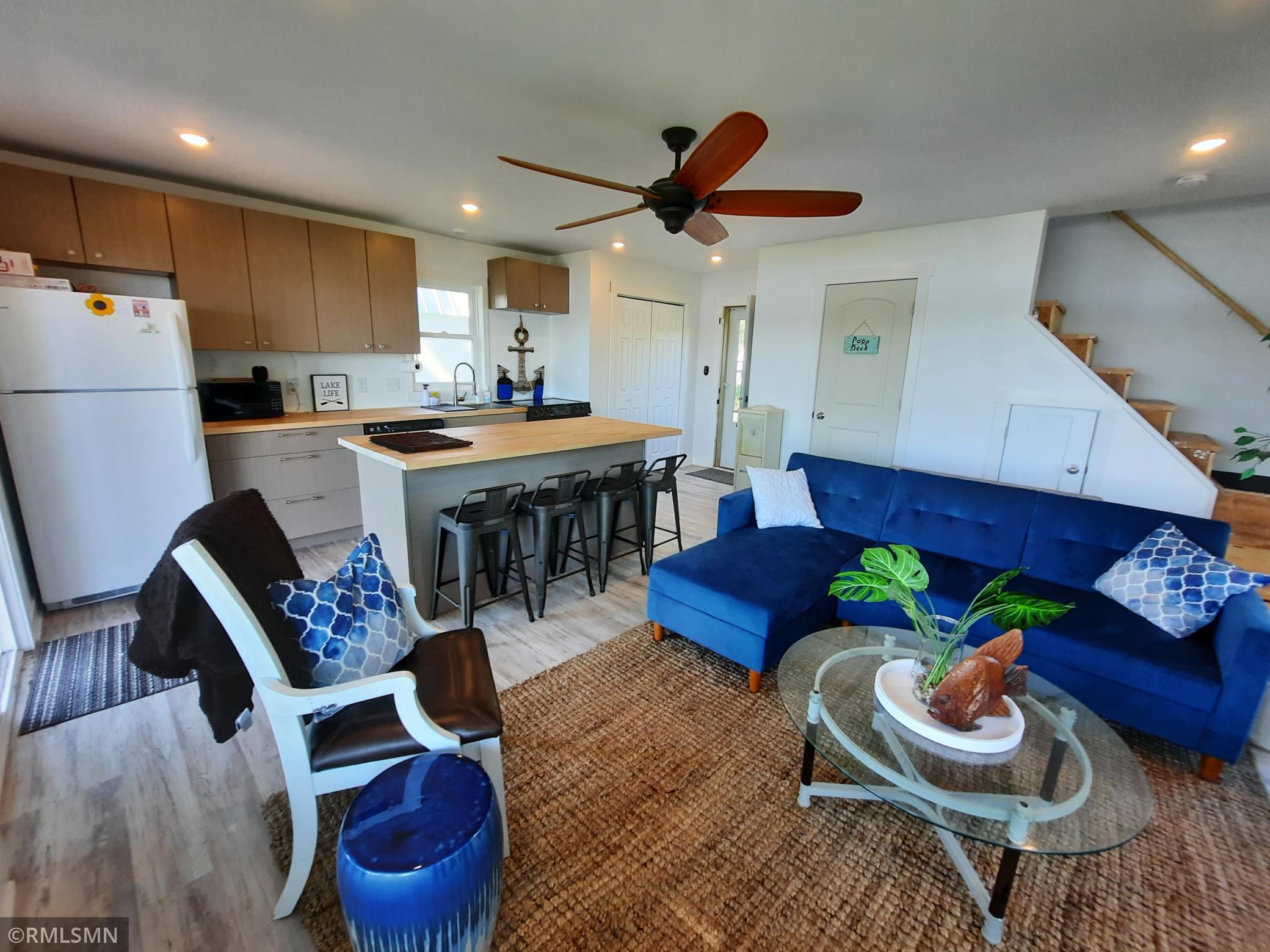 Living Rm 3.JPG