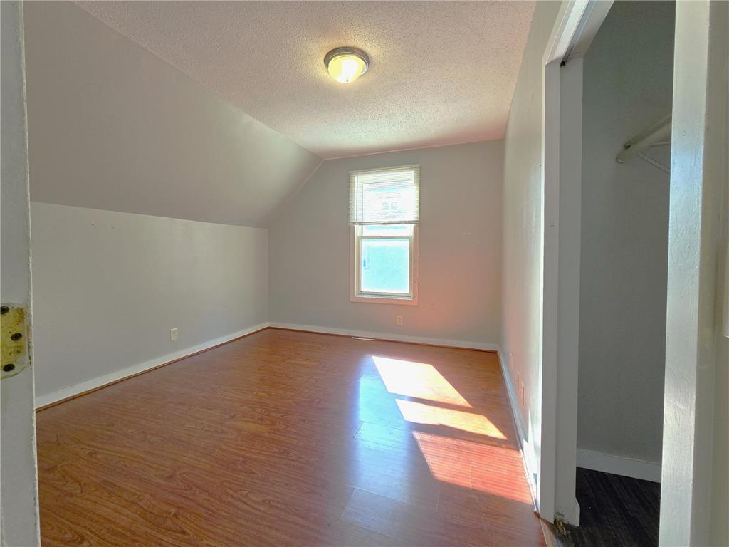 Upper bedroom.jpg