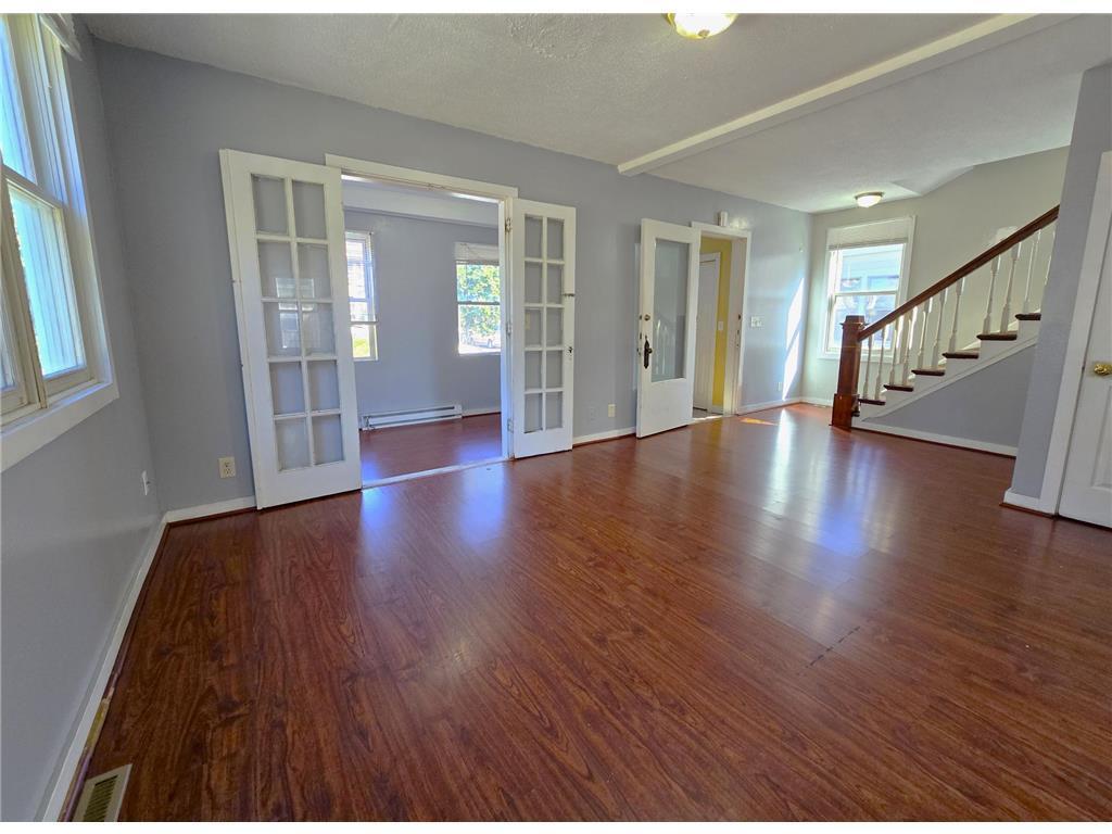 livingroom.jpg