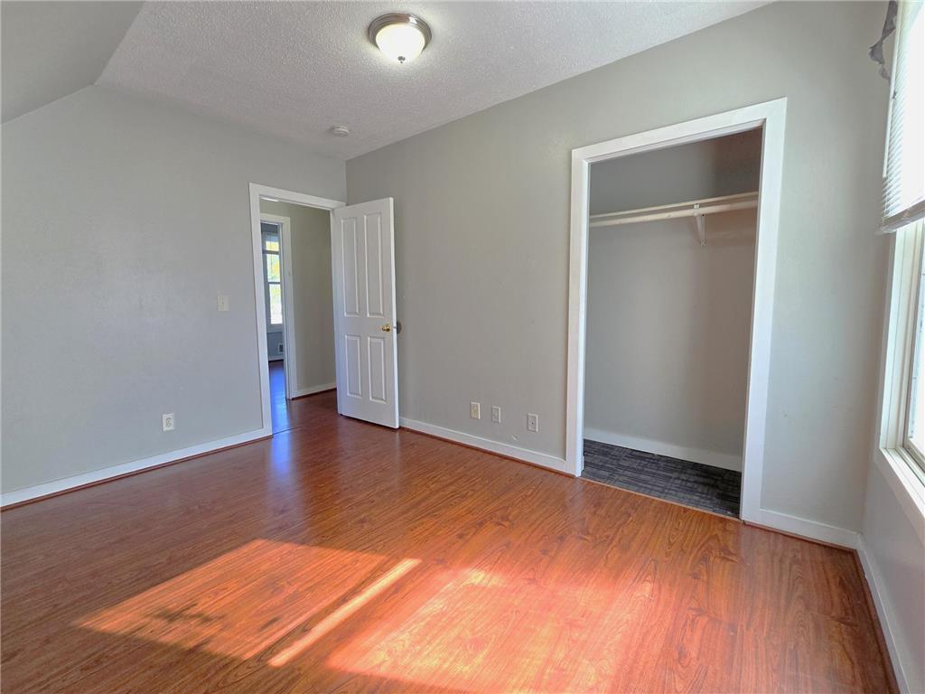 Upper bedroom2.jpg