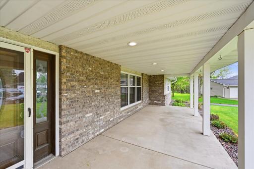 11826 Larabee Circle NE, Albertville, MN 55301