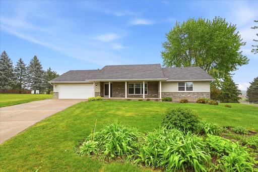 11826 Larabee Circle NE, Albertville, MN 55301