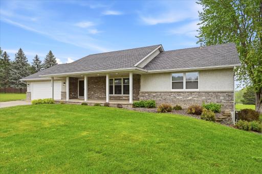 11826 Larabee Circle NE, Albertville, MN 55301