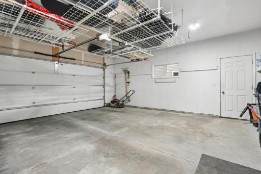 947 30th Avenue W, West Fargo, ND 58078
