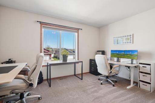947 30th Avenue W, West Fargo, ND 58078