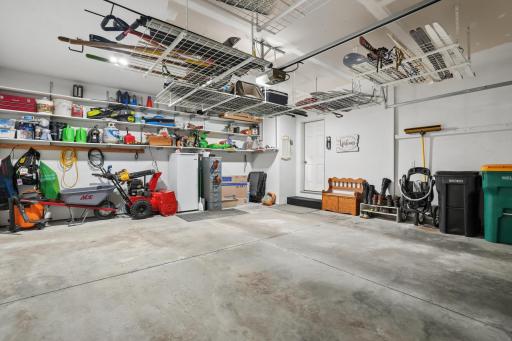 947 30th Avenue W, West Fargo, ND 58078