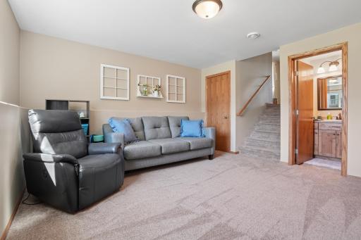 947 30th Avenue W, West Fargo, ND 58078