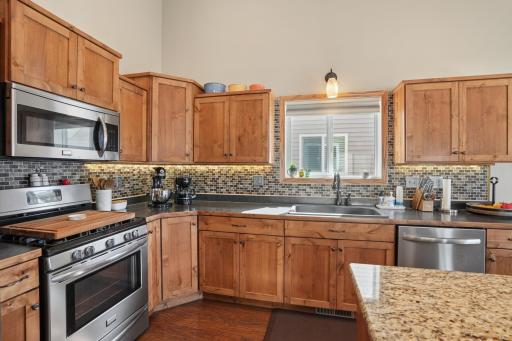 947 30th Avenue W, West Fargo, ND 58078