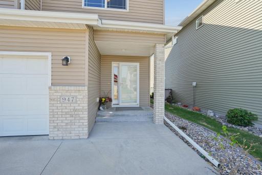 947 30th Avenue W, West Fargo, ND 58078