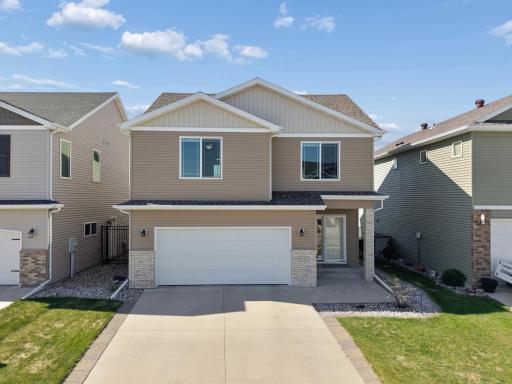 947 30th Avenue W, West Fargo, ND 58078