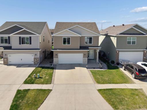 947 30th Avenue W, West Fargo, ND 58078