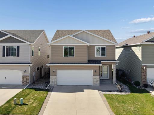 947 30th Avenue W, West Fargo, ND 58078