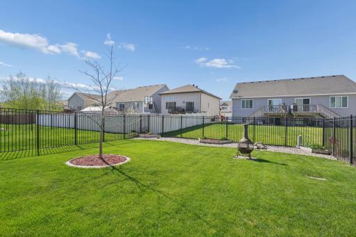 947 30th Avenue W, West Fargo, ND 58078