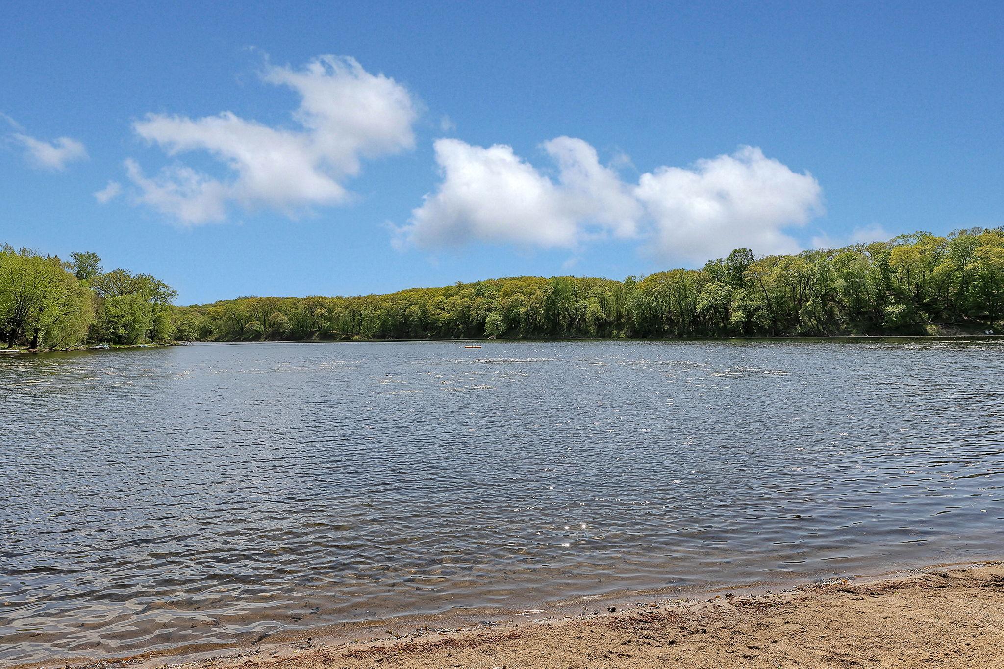 Beach and protected lake views overlooking Stanley Eddy Park Reserve