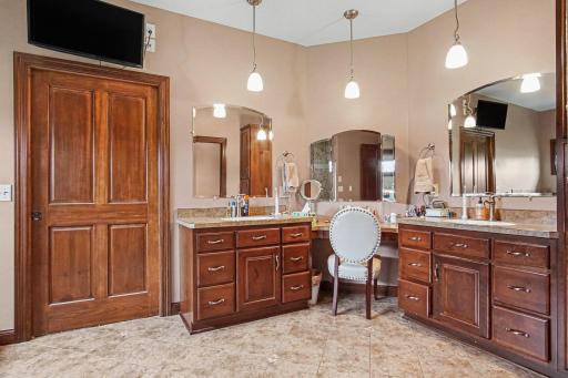 903 Fairway Drive, Pipestone, MN 56164