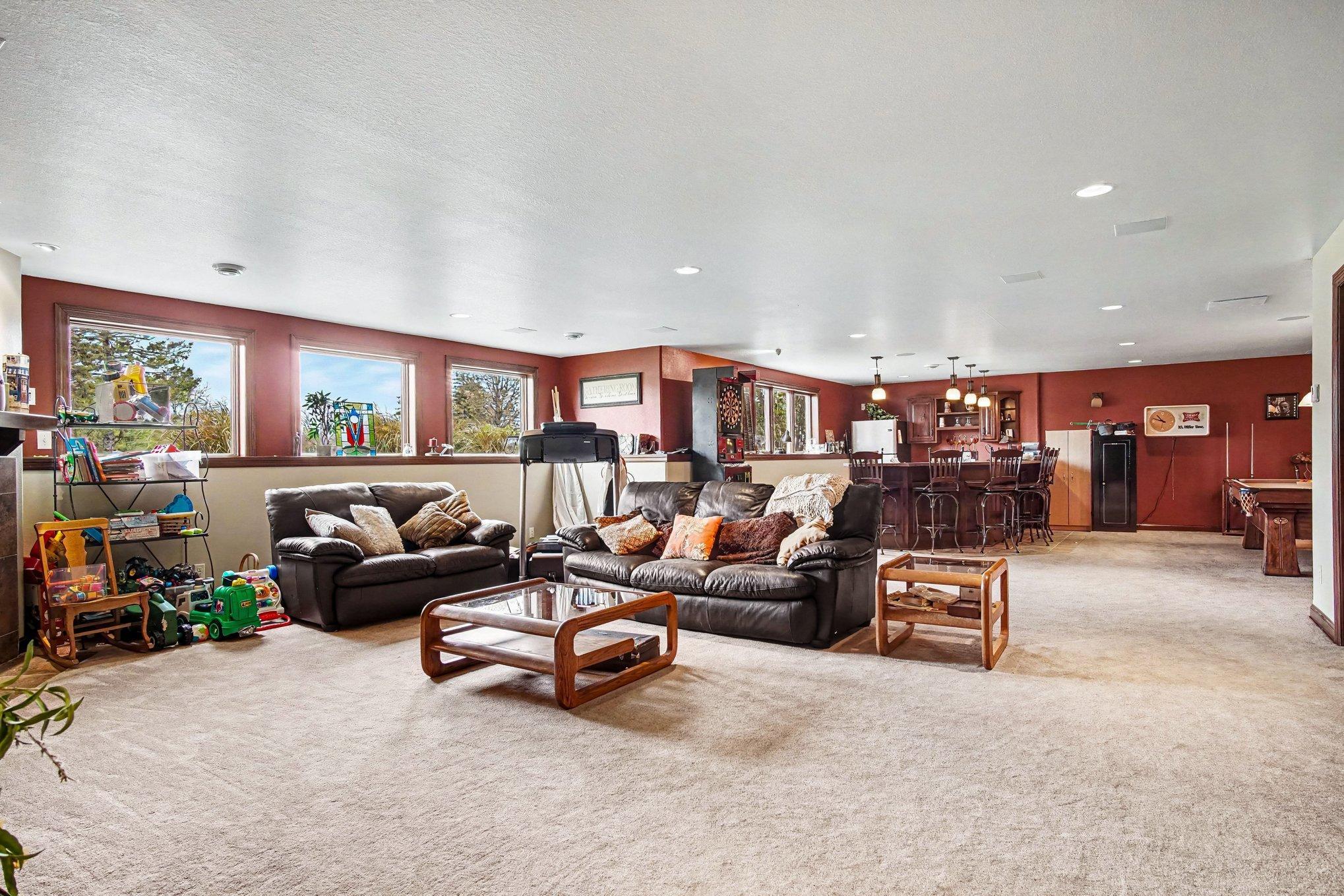 Spacious finished family room and rec room.