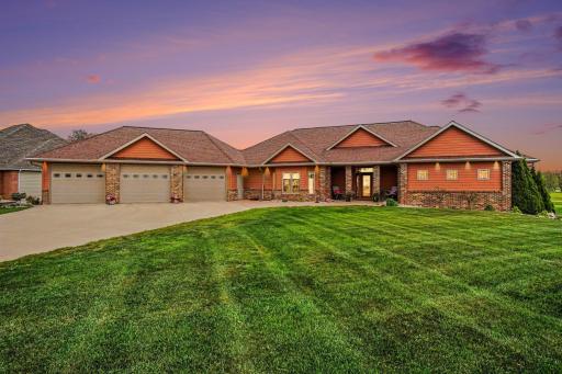 903 Fairway Drive, Pipestone, MN 56164