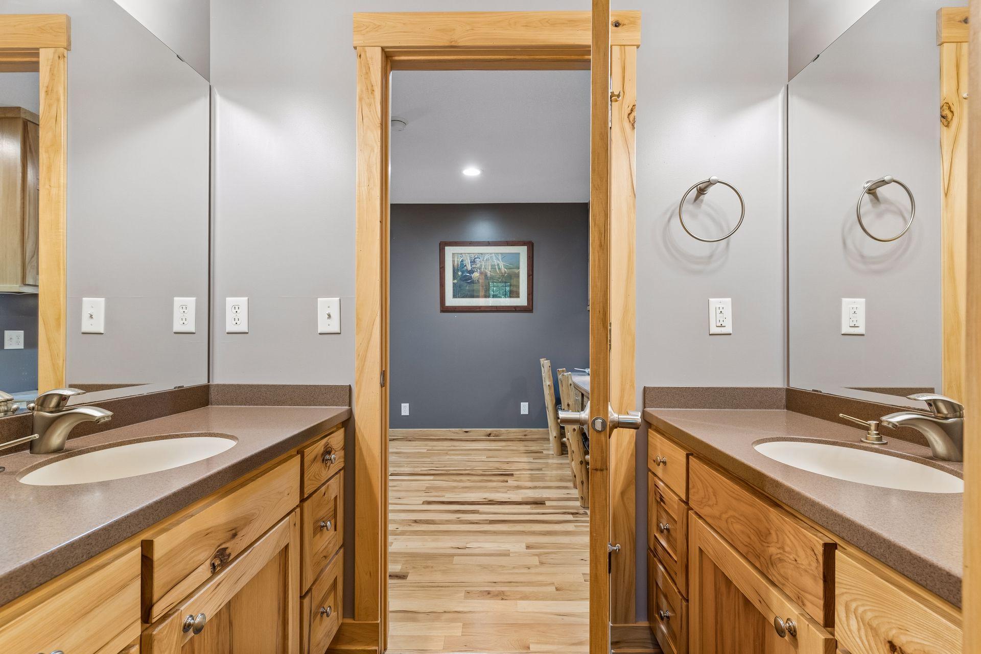 Dual Sinks in This One Too!