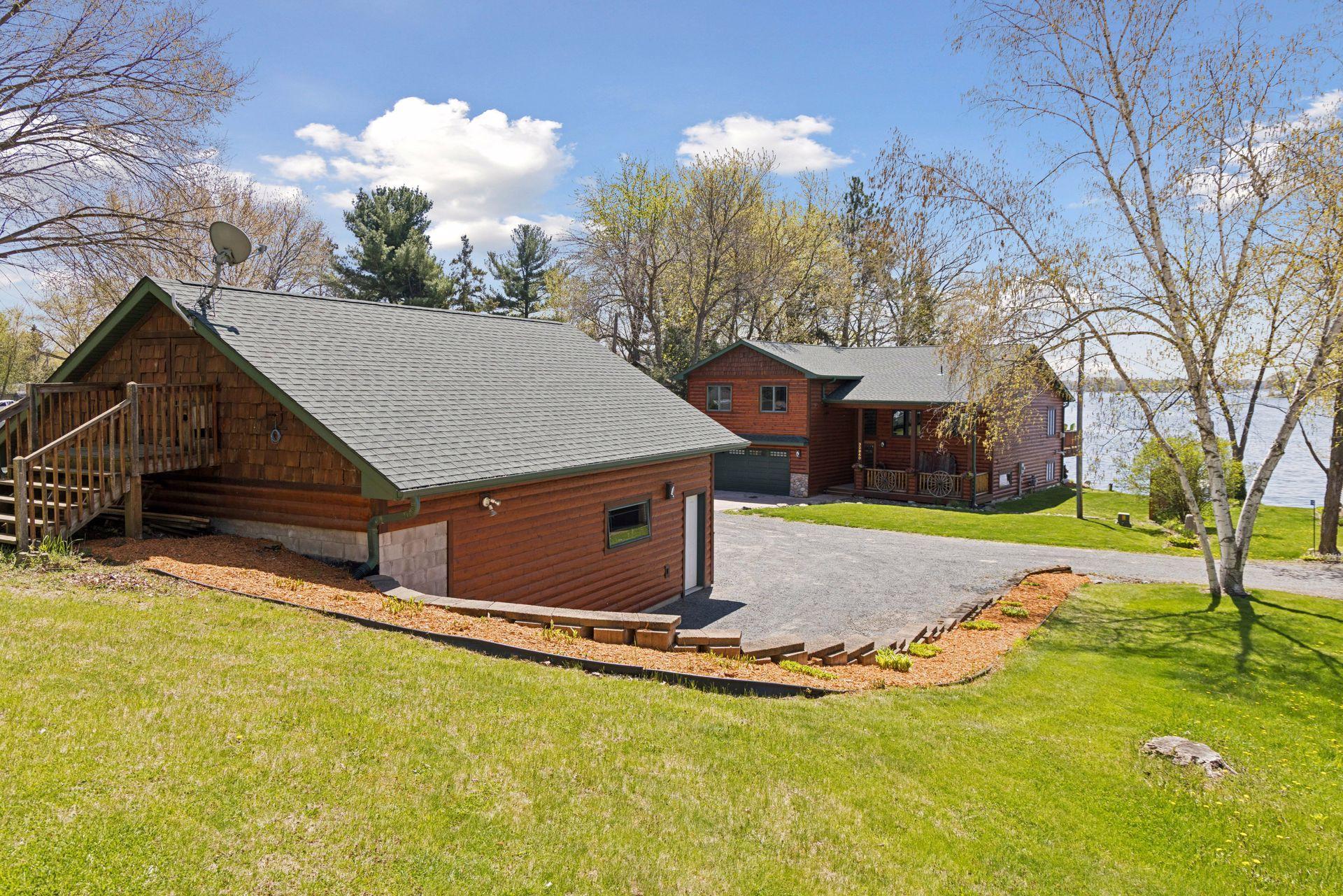Spacious Lot Tucked Away on Quiet Cul-de-Sac