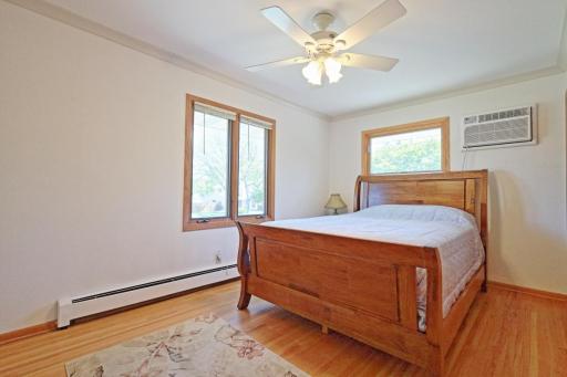 716 Eldridge Avenue E, Maplewood, MN 55117