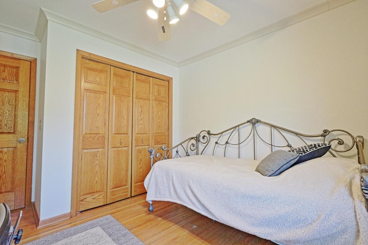 Bedroom 6.JPG
