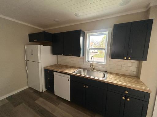 944 N Rosemary Avenue, Fergus Falls, MN 56537