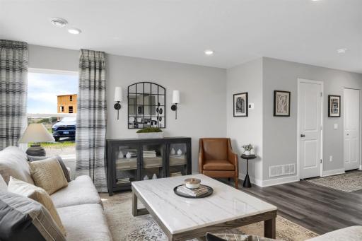 1982 Highview Terrace, Shakopee, MN 55379