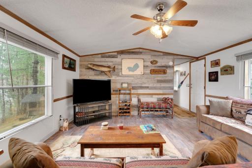 25_W7762_Rainbow_Dr_Spooner_WI_54801_USA-Living_room-W7762-Rainbow-Dr-HDR-19.jpg