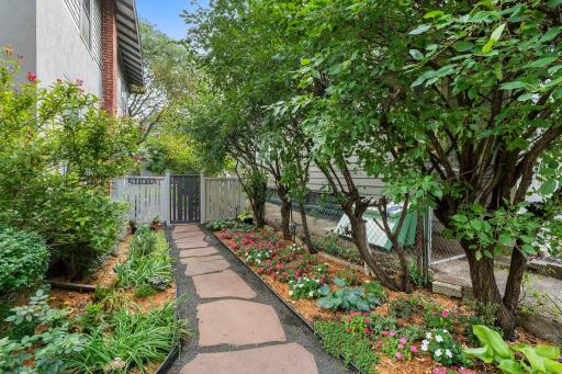 3641 Dupont Avenue S, Minneapolis, MN 55409