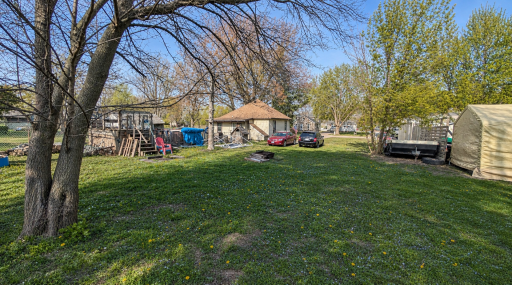 331 2nd Avenue NW, Glenville, MN 56036