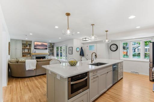 5036 Russell Avenue S, Minneapolis, MN 55410