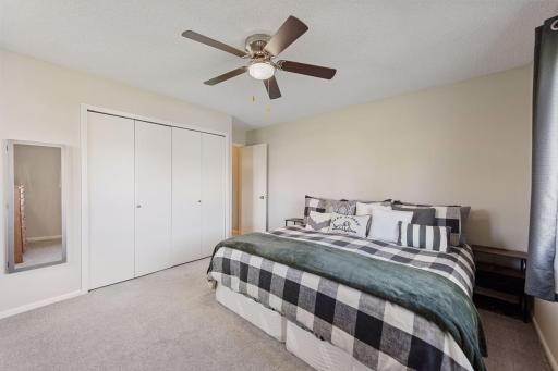 8646 S Maplebrook Circle, Minneapolis, MN 55445