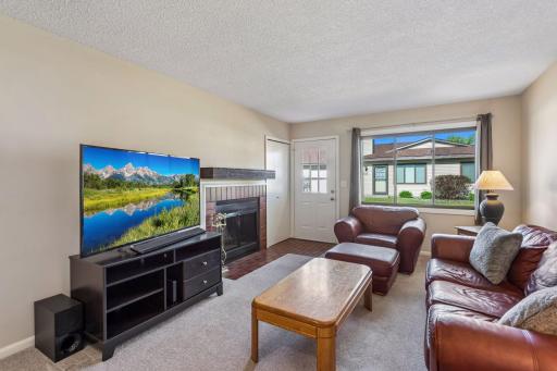 8646 S Maplebrook Circle, Minneapolis, MN 55445