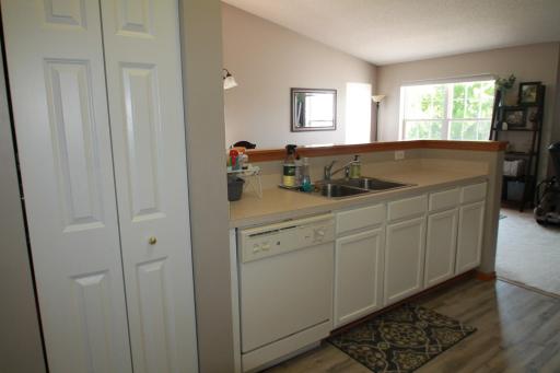 1661 Countryside Drive, Shakopee, MN 55379